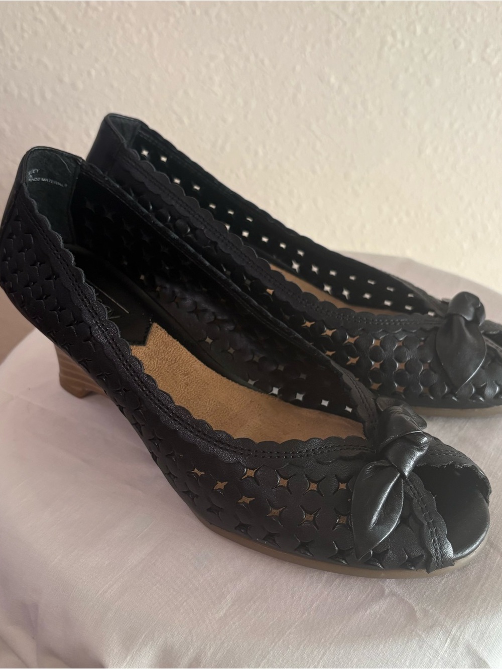 Aerology Black Leather Wedge Sandals